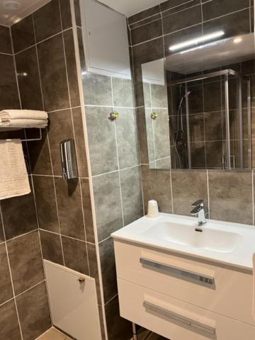 Attrap'Reves Hotel Aspres-sur-Buech Exterior photo